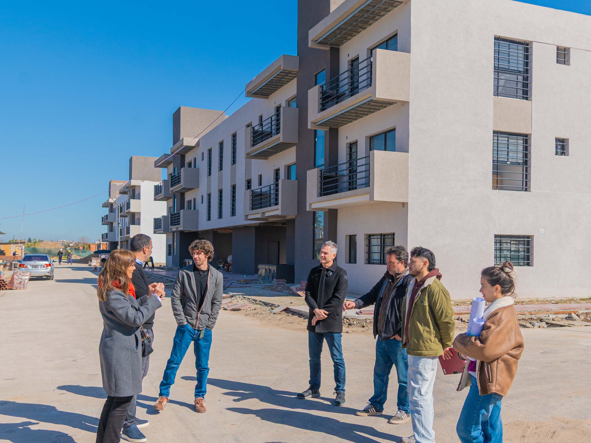 Juan Andreotti anunció el próximo sorteo de 46 viviendas y recorrió el avance de las obras