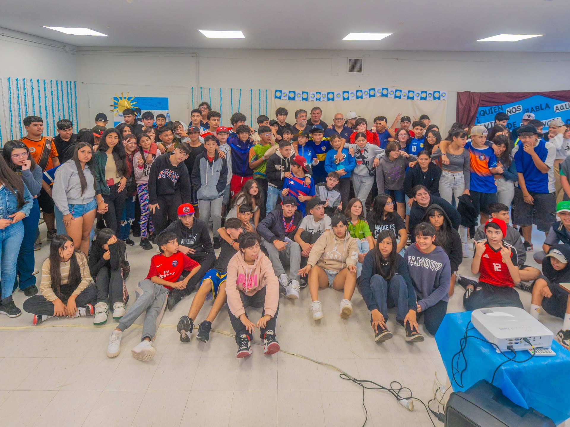Ex Combatientes de Malvinas charlaron con jóvenes del programa educativo municipal